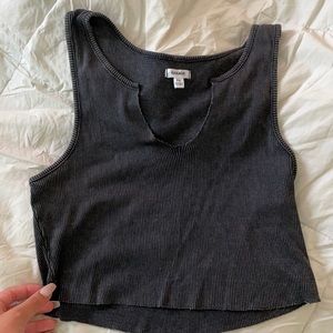 Garage cropped top
